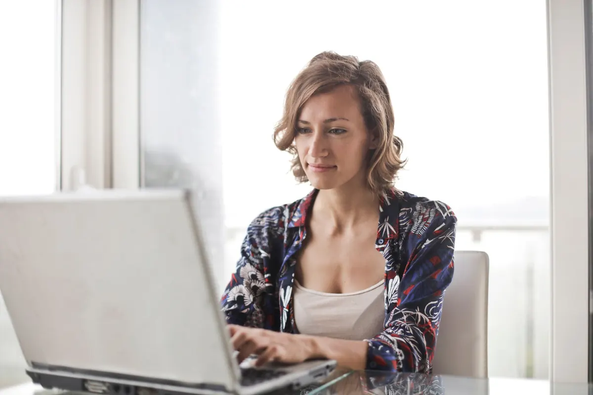10 Everyday Habits That Are Quietly Wrecking Your Posture